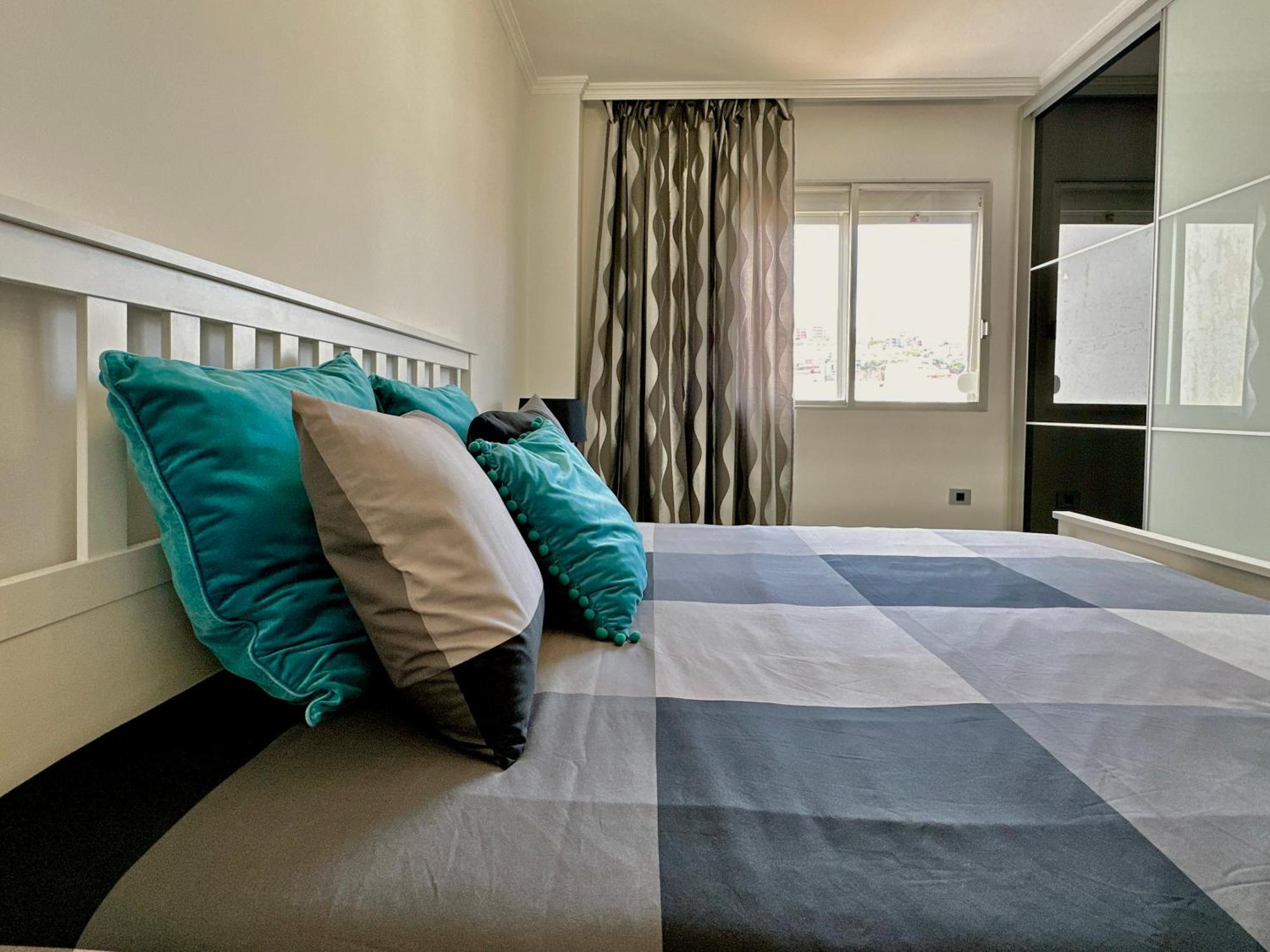 Hostiguest Coliving Leon Y Castillo Las Palmas de Gran Canaria Bagian luar foto