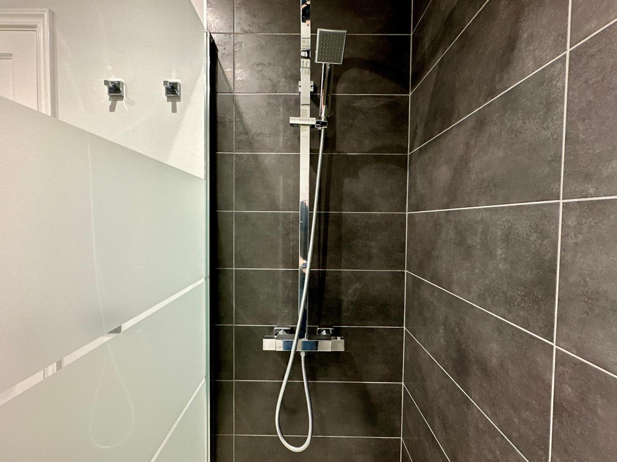 Hostiguest Coliving Leon Y Castillo Las Palmas de Gran Canaria Bagian luar foto