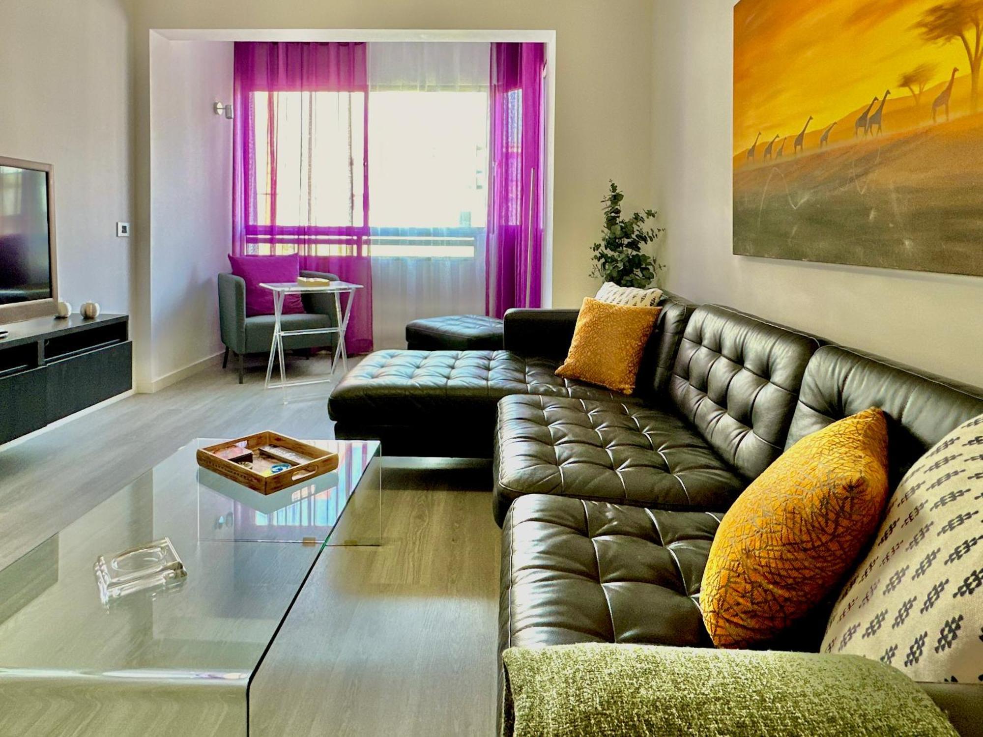 Hostiguest Coliving Leon Y Castillo Las Palmas de Gran Canaria Bagian luar foto
